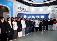 徽省碭山縣第五中學七年級學生前去縣科技館 